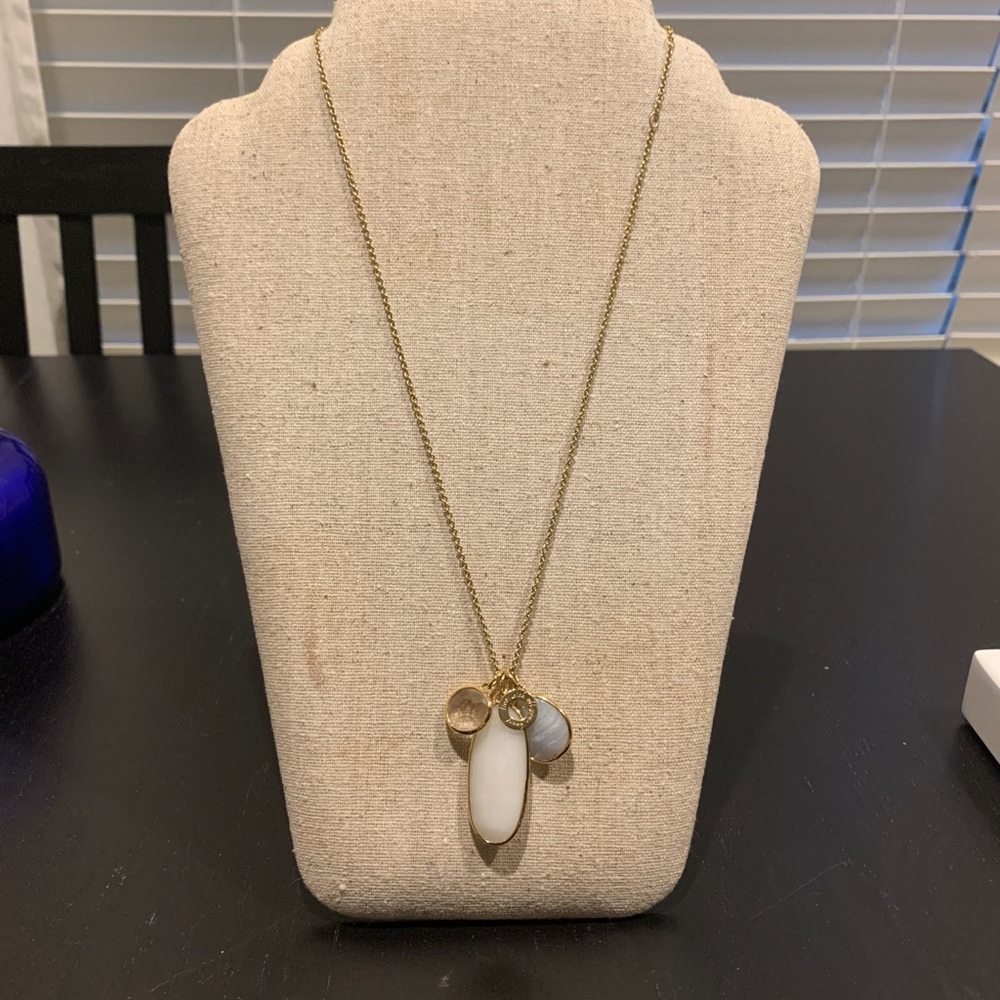 Stella and dot Trinity necklace